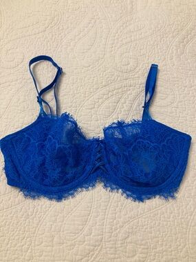 Victoria's Secret Royal Blue Lace Underwire Bra